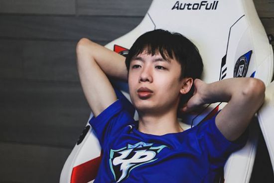 无烬战争引领MMO MOBA新潮流