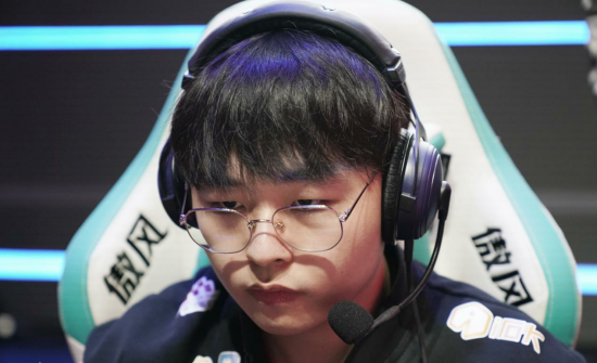 沙石镇时光手游正式上线 探索奇幻世界